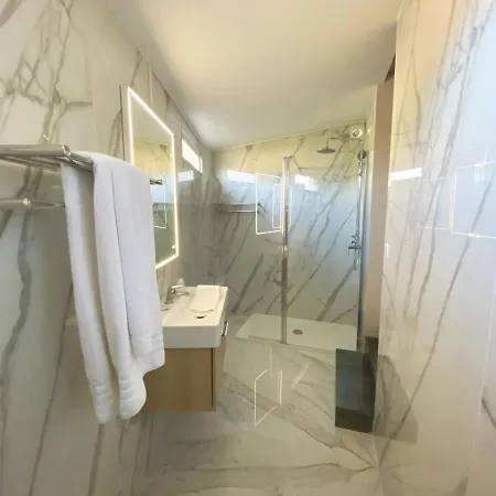La D'eze Hotel 3*