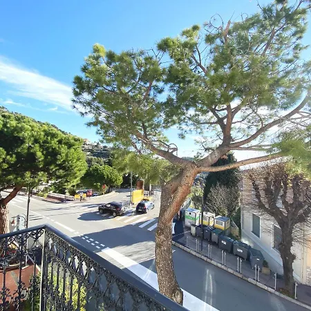 La D'eze Otel 3*